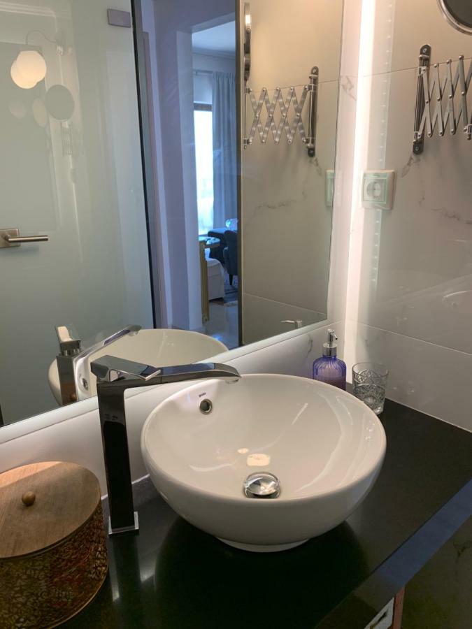 Blue Elegance City Center Heraklion Apartment Ngoại thất bức ảnh